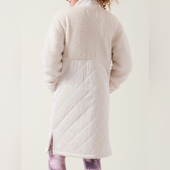 Athleta Girl So Toasty Tugga Sherpa Metallic Coat Size 12 / Large In Cream White - Picture 5 of 16